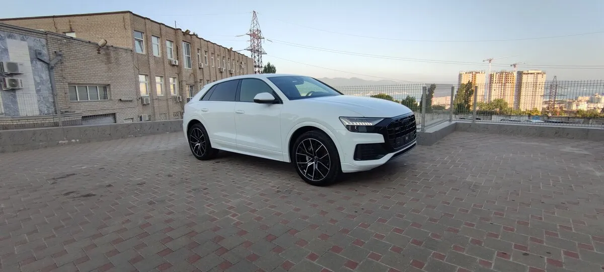 Buy New Audi Q8 45 TDI
