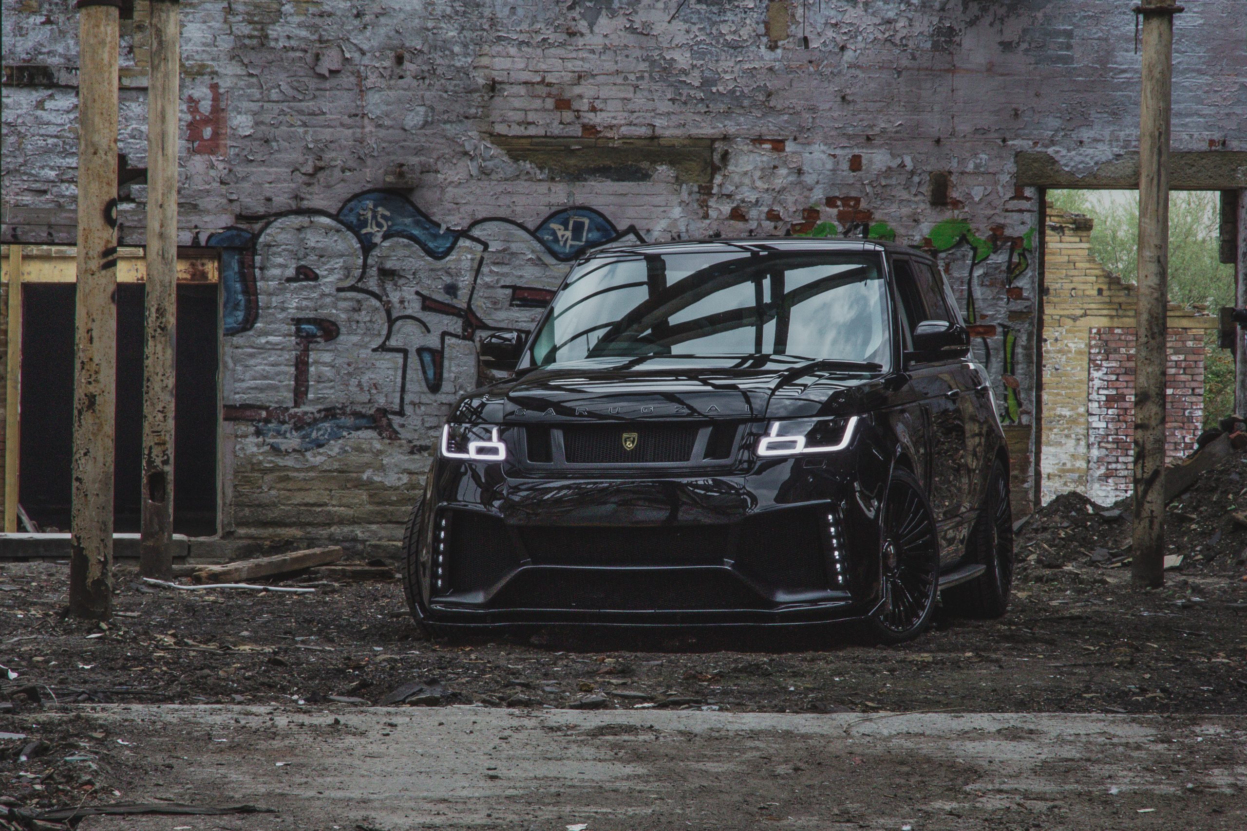 Check our price and buy Barugzai Bison body kit for Land Rover Range Rover Vogue (2019+)