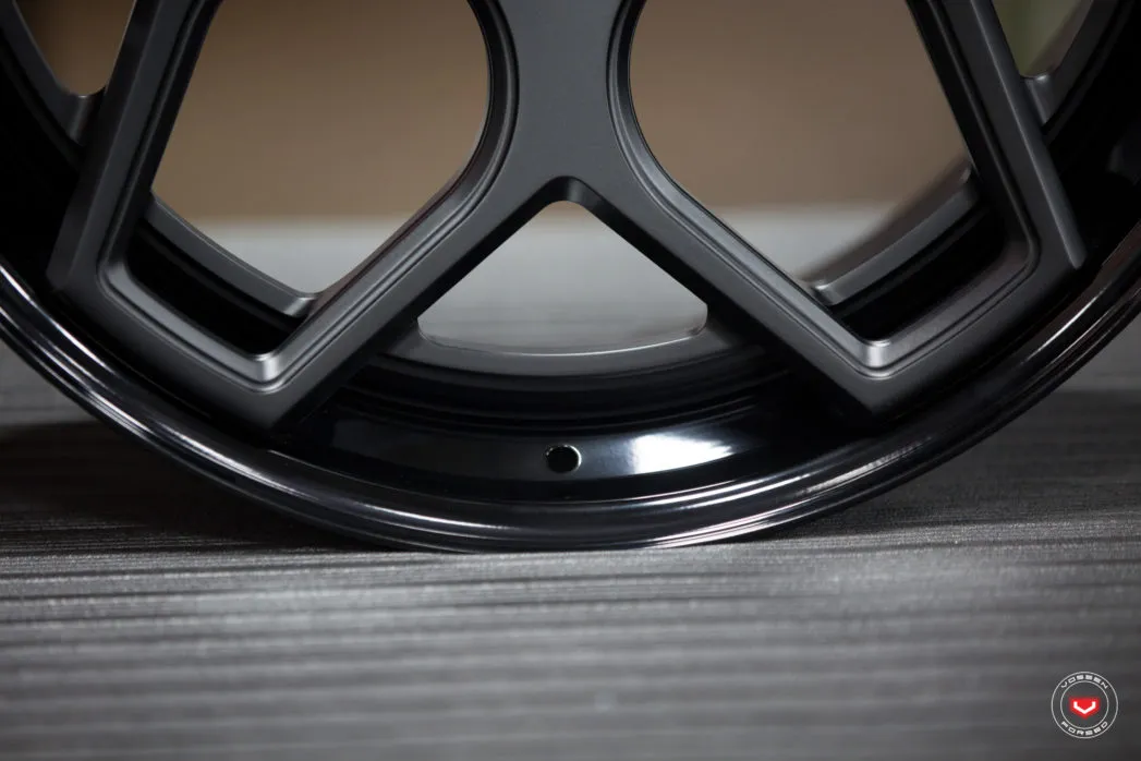 Vossen CG 205 3 PIECE 3-piece forged wheel — close-up spoke detail