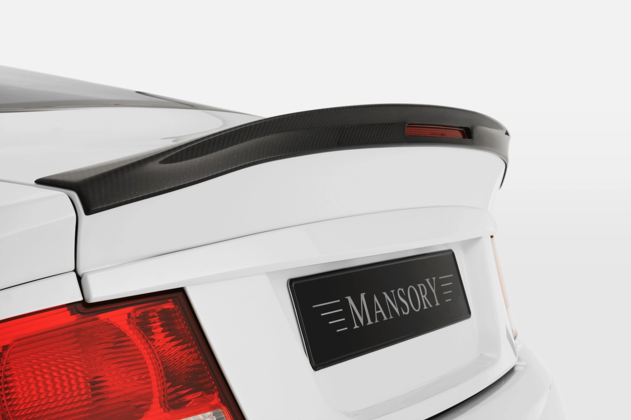 Mansory Vanquish S carbon fibre body kit