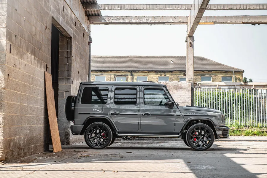 Check our price and buy Kahn Design carbon fiber body kit set for Mercedes-Benz G-class W463A