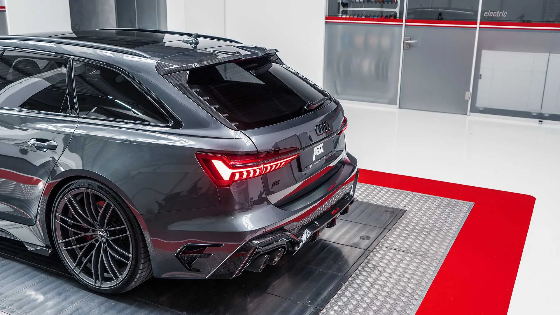 Check our price and buy ABT Body Kit for Audi RS6-R C8