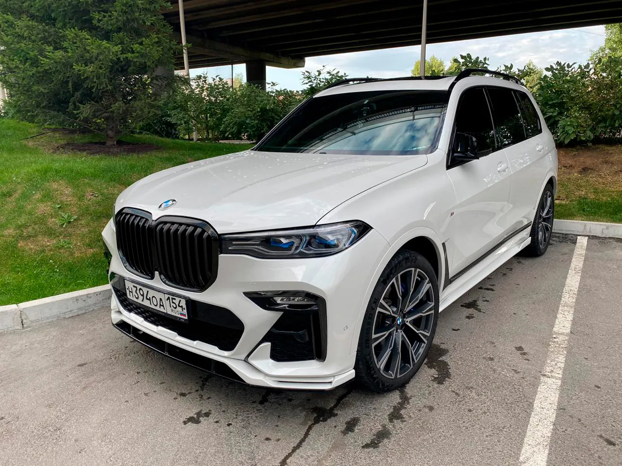 Check our price and buy Renegade Design body kit for BMW X7 G07