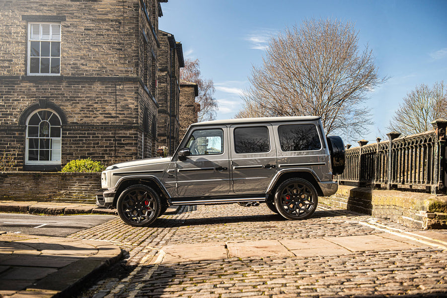 Check our price and buy Kahn Design carbon fiber body kit set for Mercedes-Benz G-class W463A
