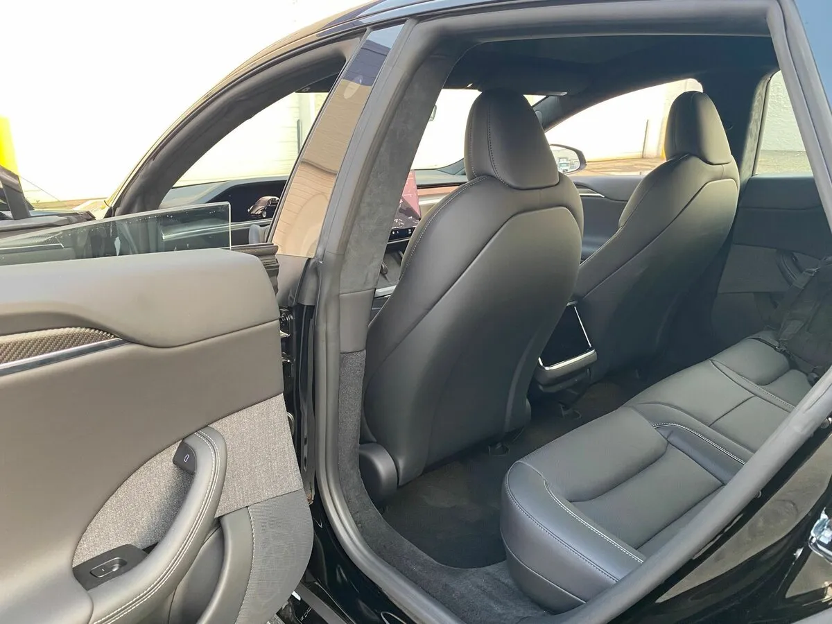 Check price and buy New Tesla Model S Plaid Restyling 2 For Sale