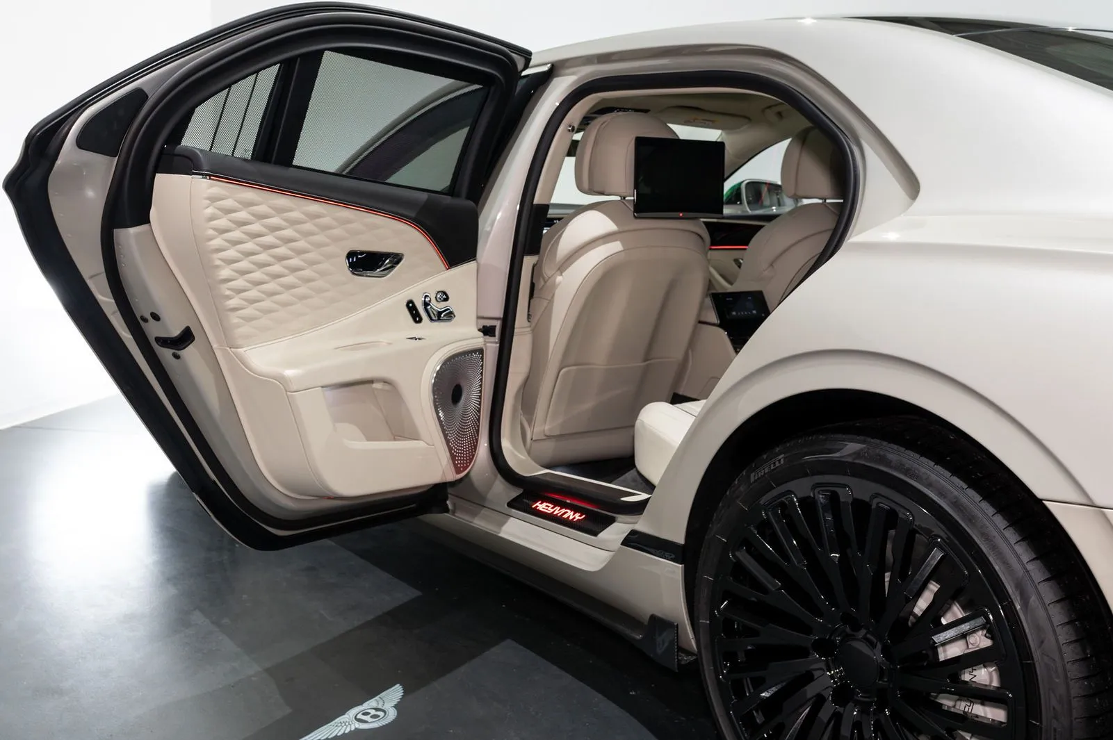 Check price and buy Keyvany Carbon Fiber Body kit set for Bentley Flying Spur