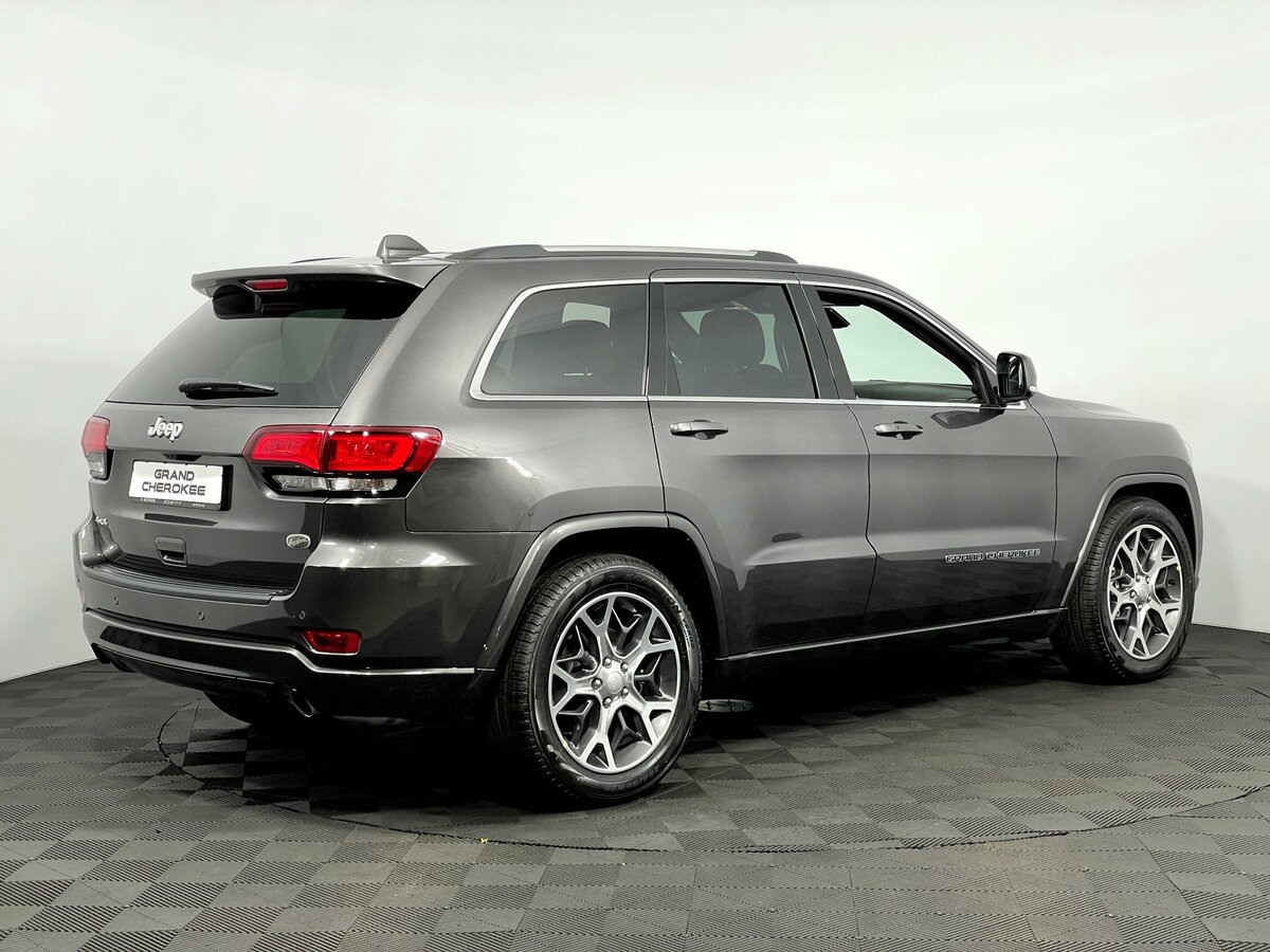 Check price and buy New Jeep Grand Cherokee (WK2) Restyling For Sale