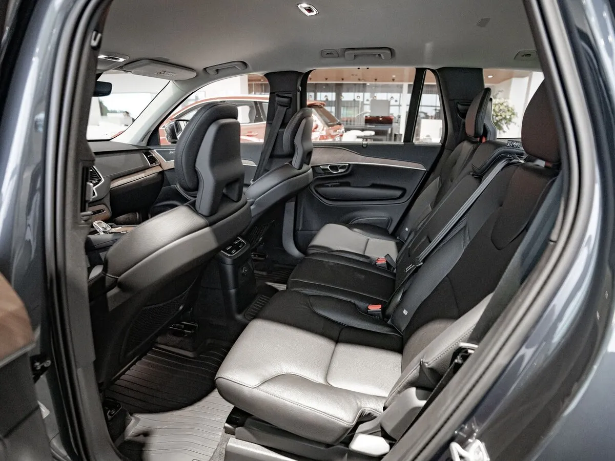 Check price and buy New Volvo XC90 Restyling For Sale