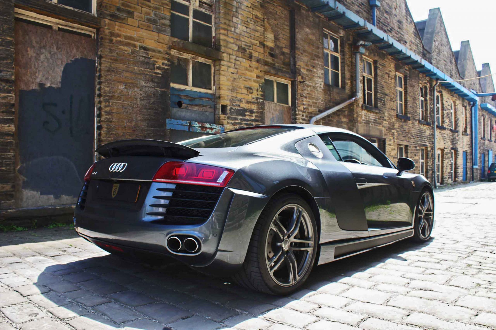 Check our price and buy Barugzai body kit for Audi R8 42!