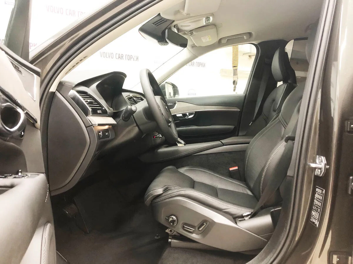 Check price and buy New Volvo XC90 Restyling For Sale