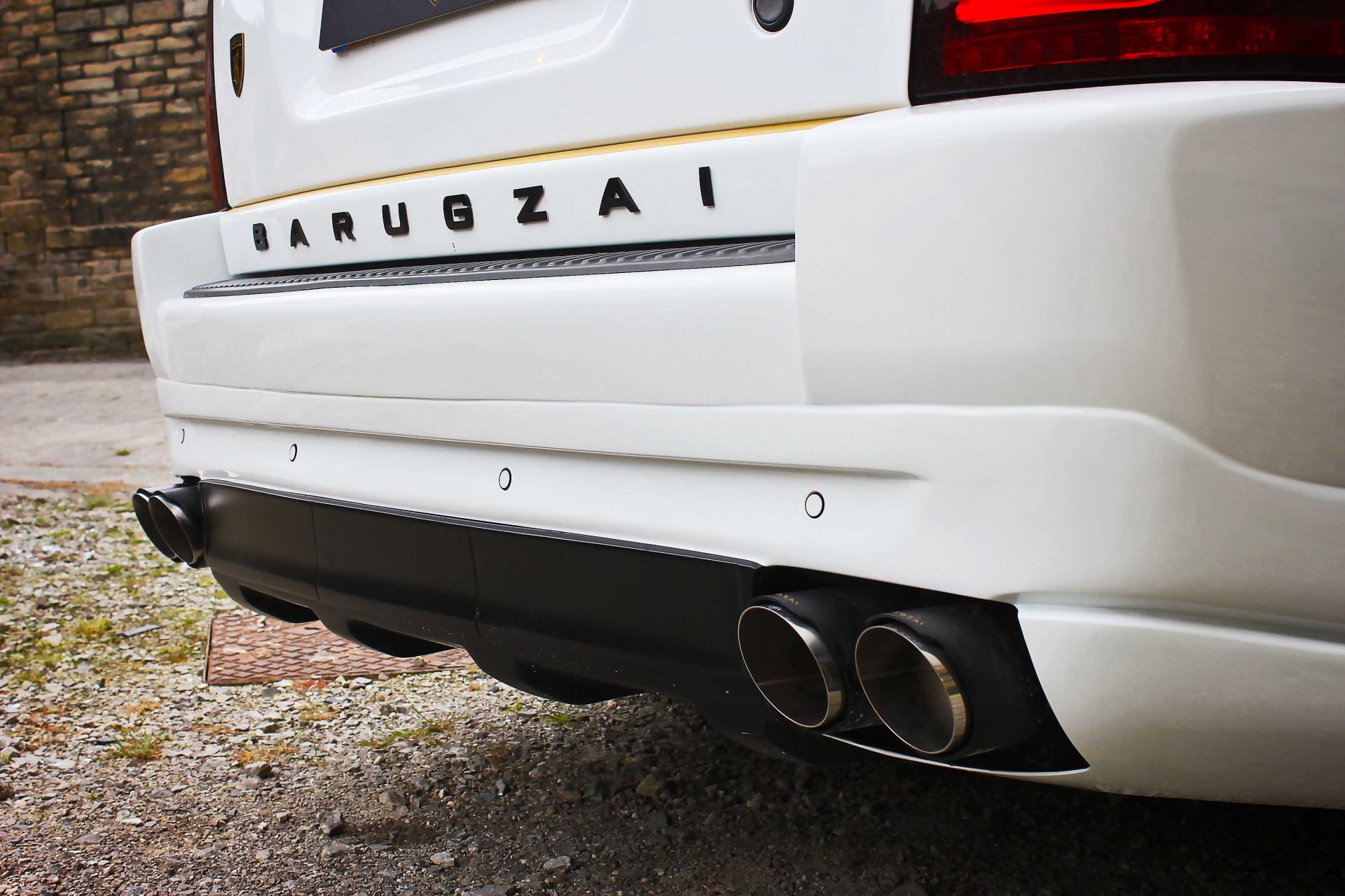 Check our price and buy Barugzai Classic Sport Wide Edition body kit for Land Rover Range Rover Sport