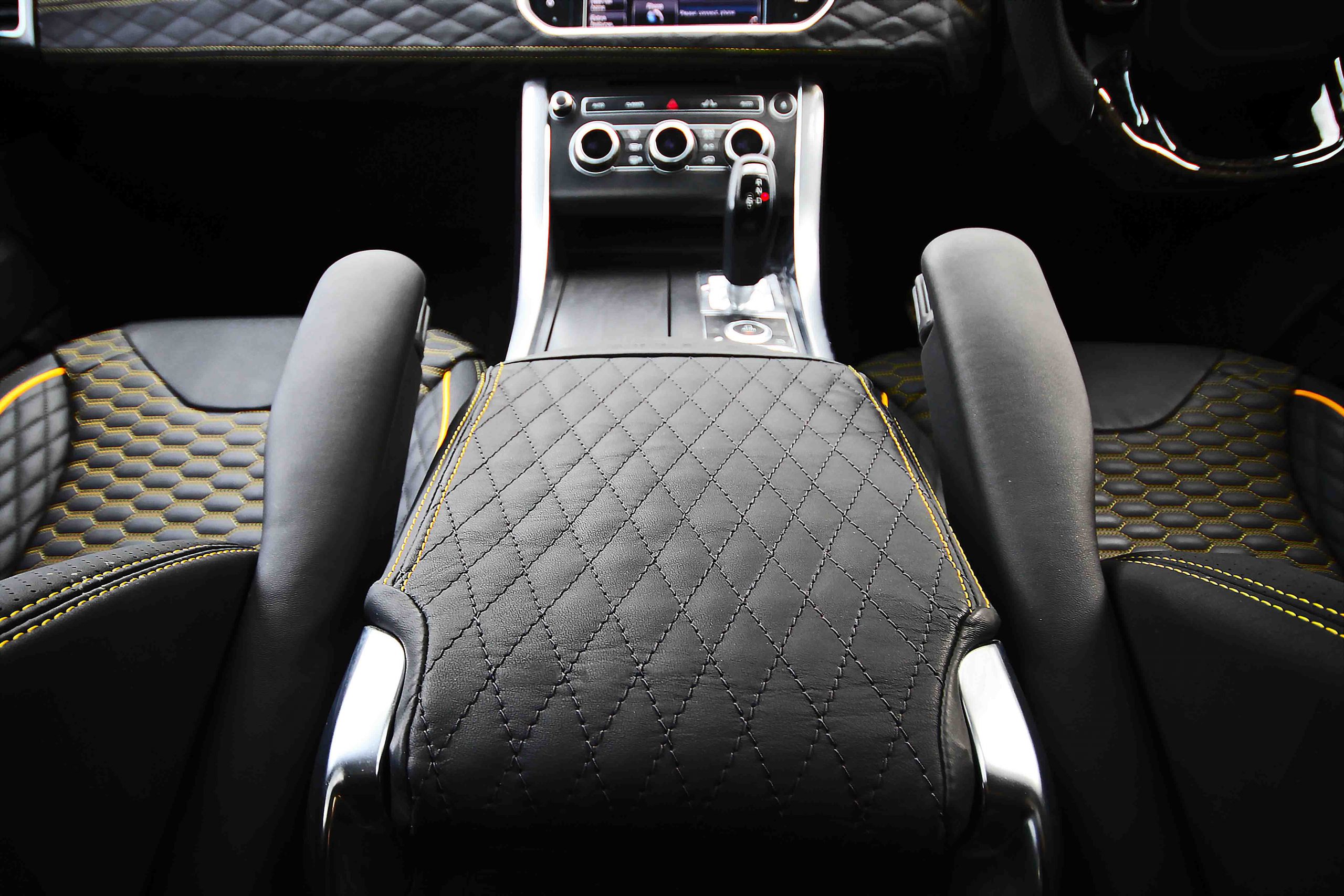 Wildcat Xpressions interior Cabaro II Wide Edition for Land Rover Range Rover Sport