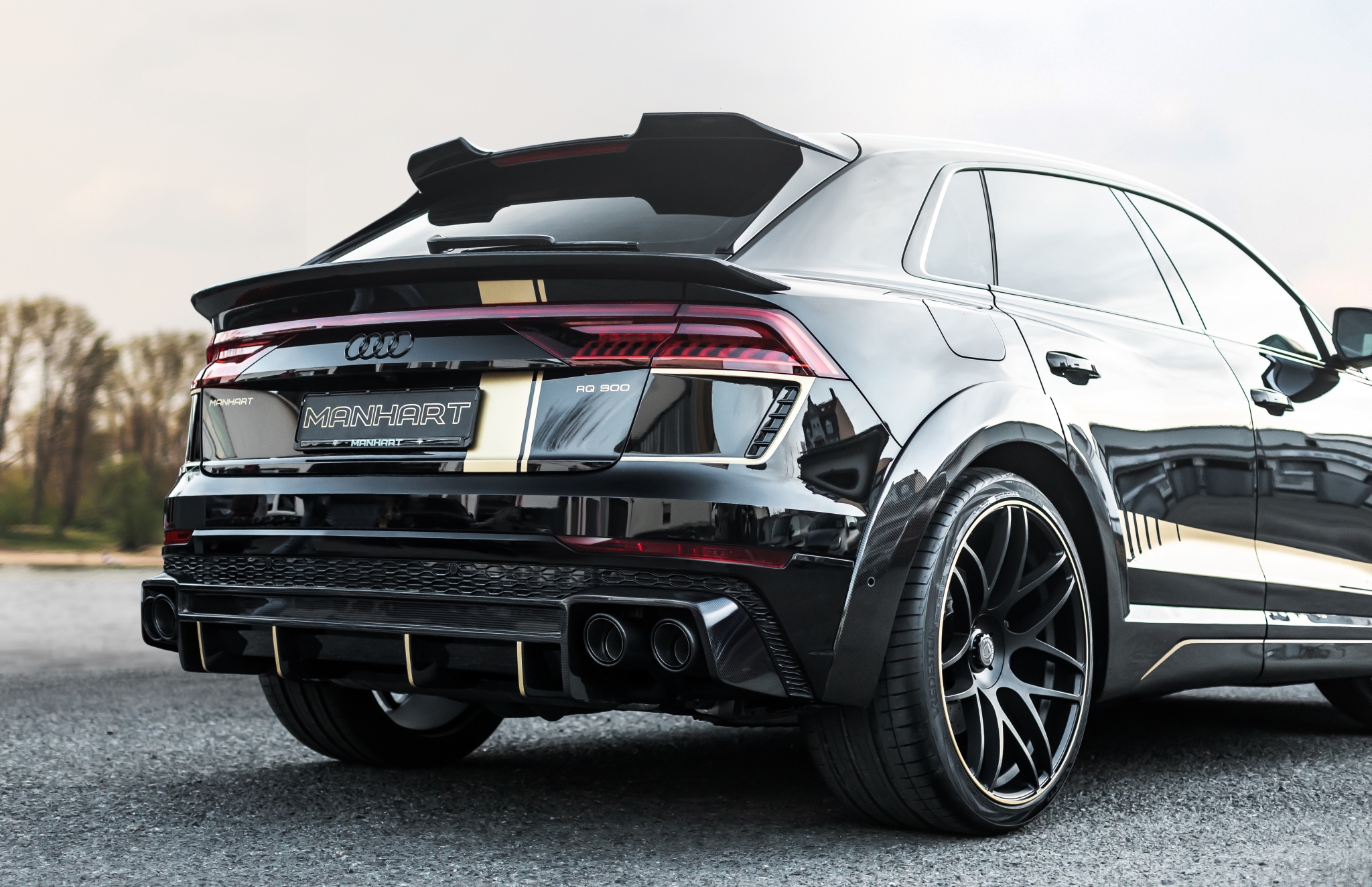 Check our price and buy Manhart body kit for Audi RS Q8