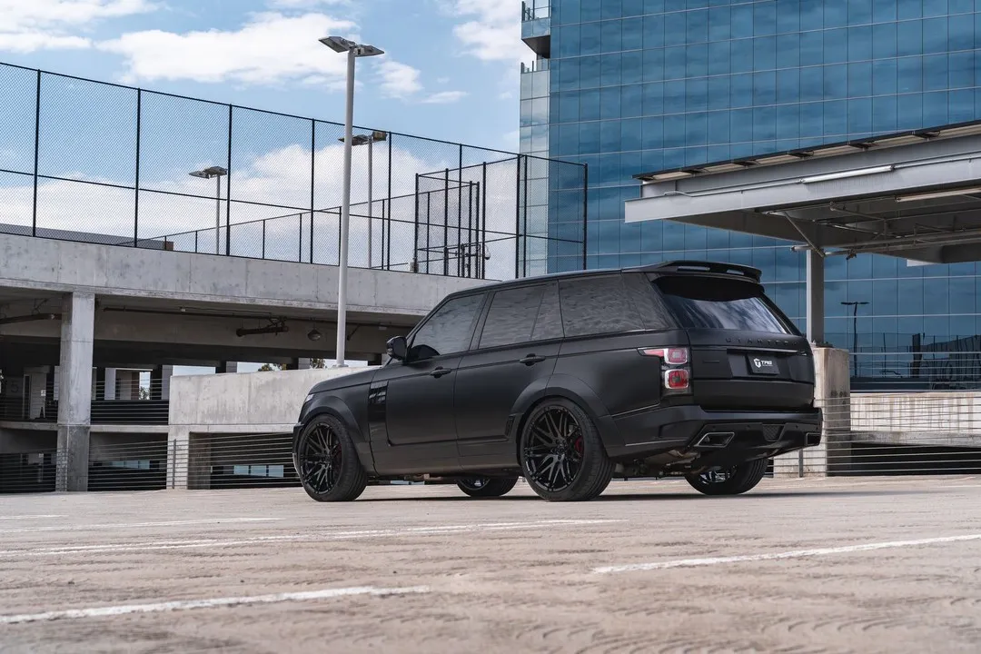 Check our price and buy Startech body kit for Land Rover Range Rover 4