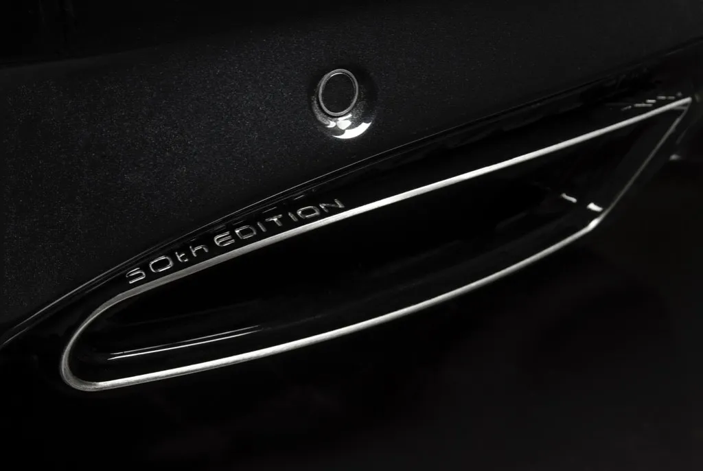 Check our price and buy Onyx body kit for Bentley Bentayga