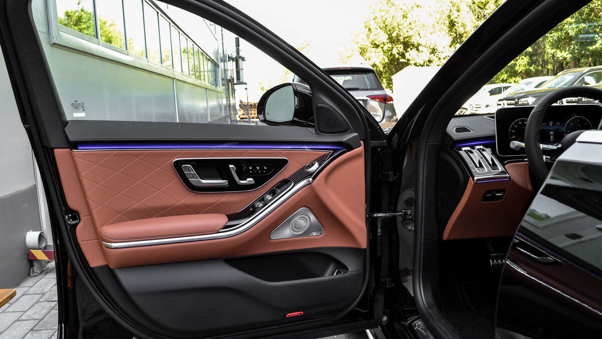 Check price and buy New Mercedes-Benz S-Class 350 d Long 4MATIC (W223) For Sale