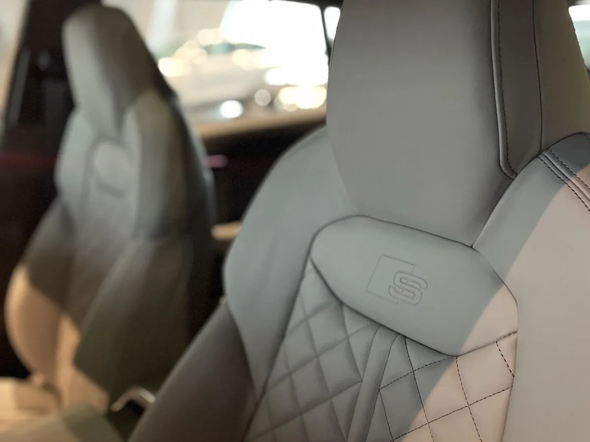 Buy New Audi SQ8 (4M)
