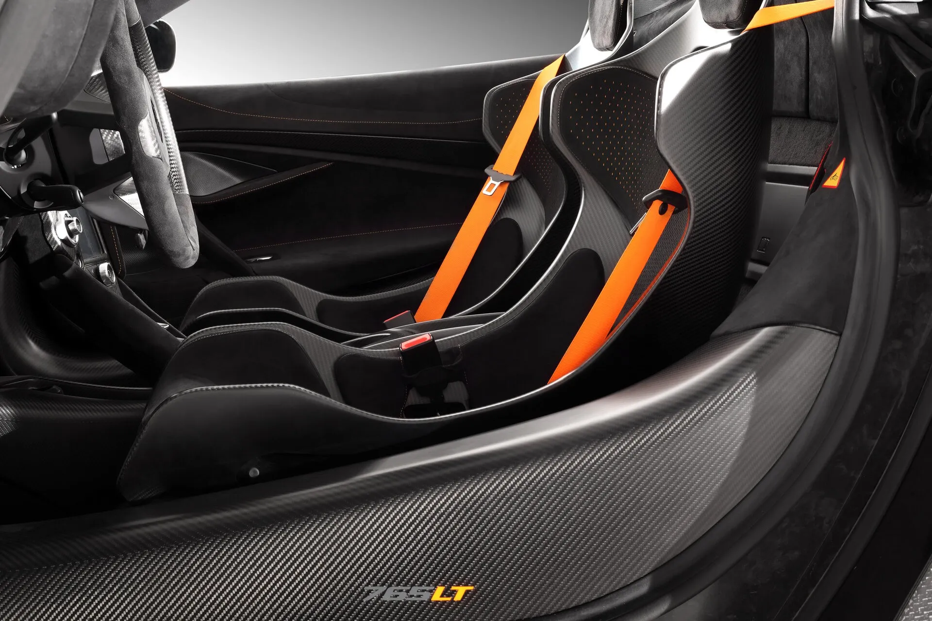 Check our price and buy Topcar Design body kit for McLaren 765 LT Spider Carbon Edition!