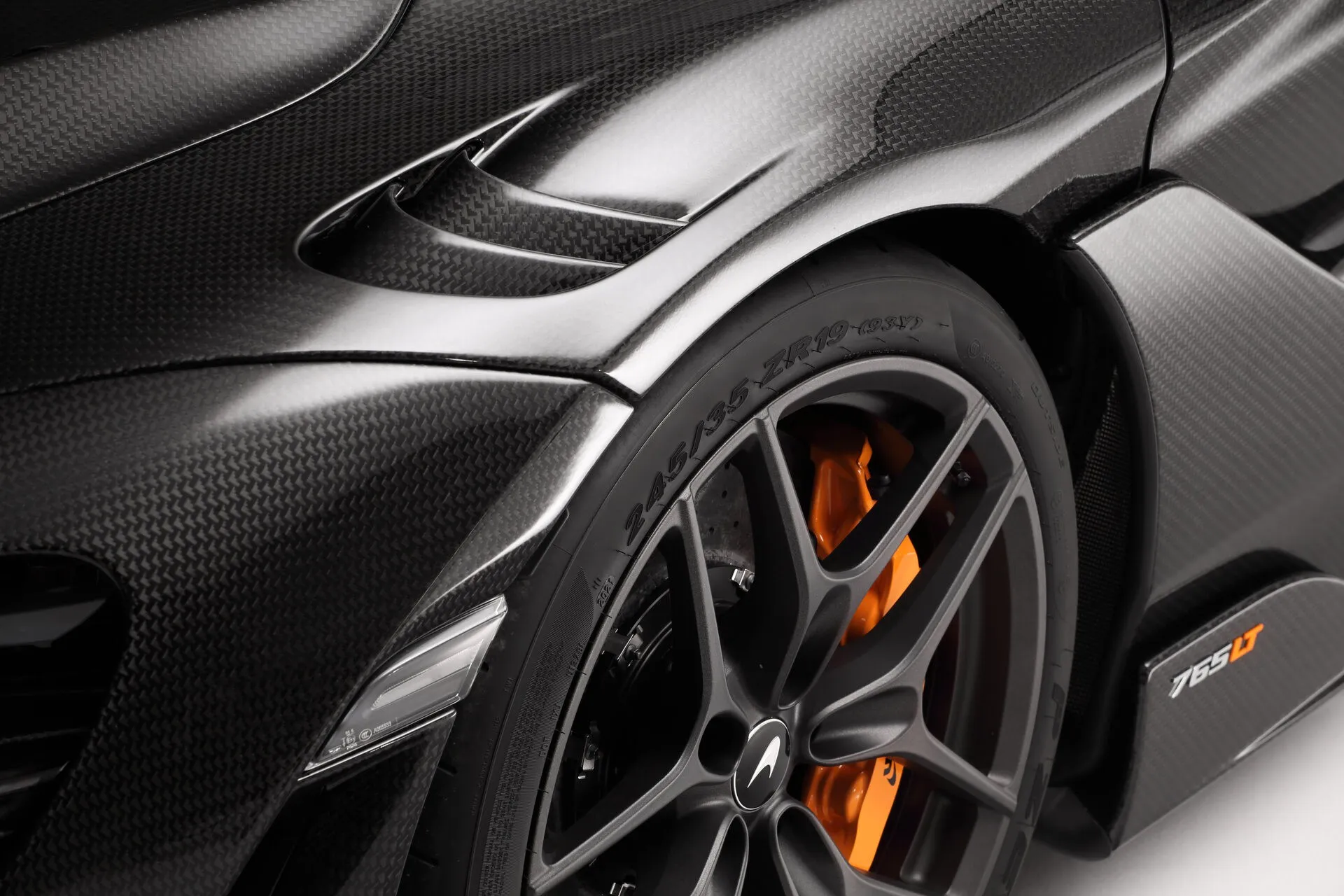 Check our price and buy Topcar Design body kit for McLaren 765 LT Spider Carbon Edition!