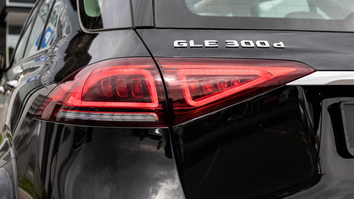 Check price and buy New Mercedes-Benz GLE 300 d (V167) For Sale