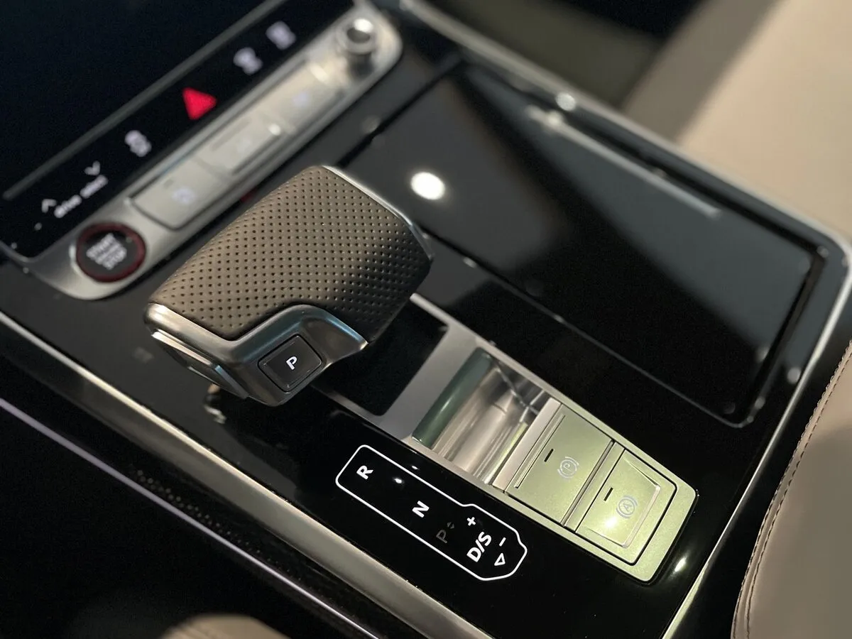 Buy New Audi SQ8 (4M)
