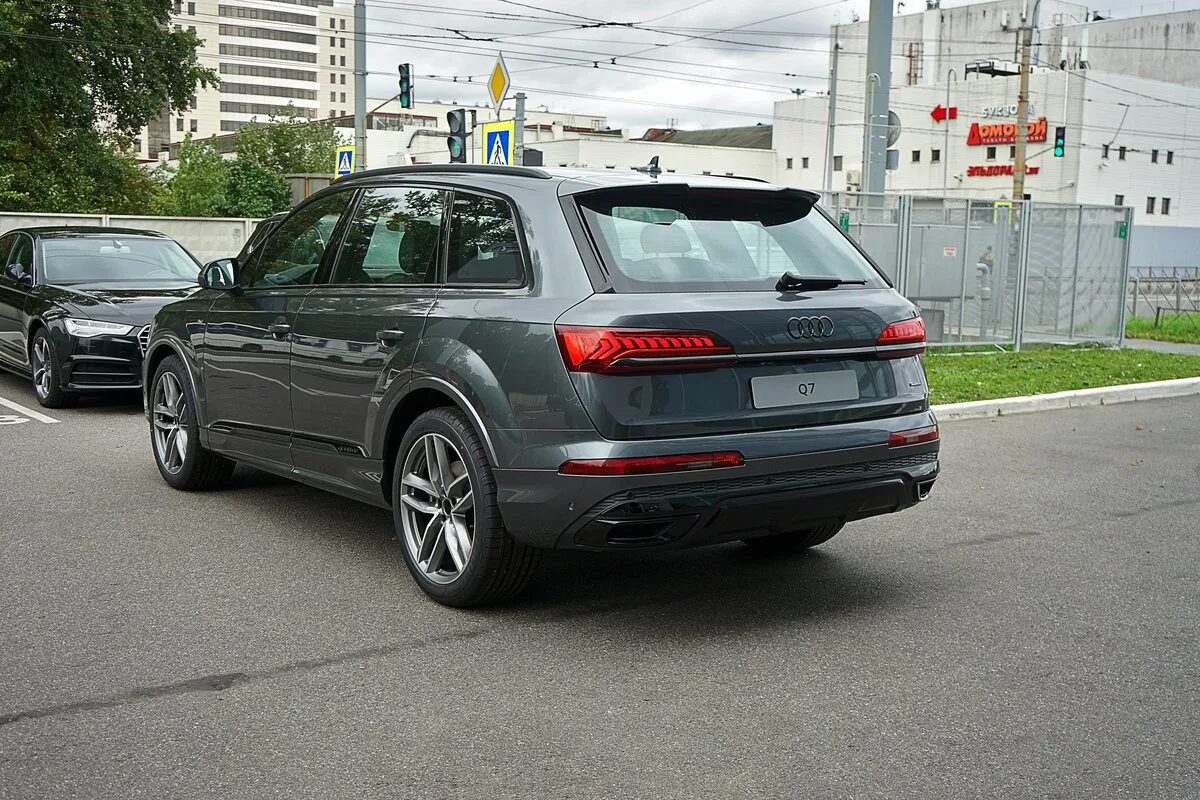 Check price and buy New Audi Q7 45 TDI (4M) Restyling For Sale