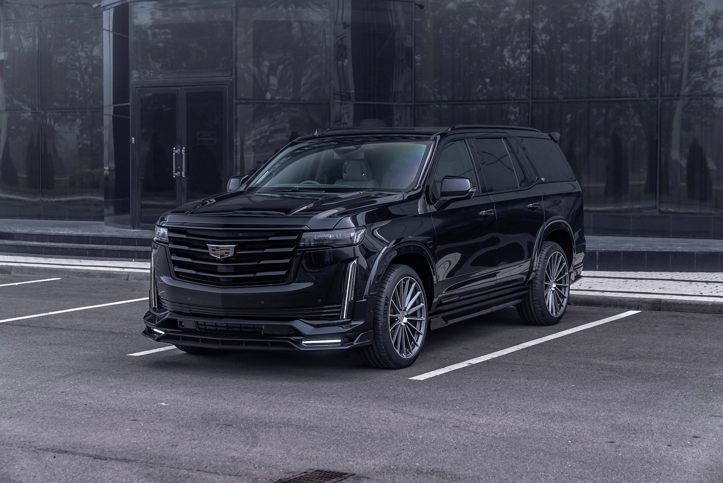 Check our price and buy SCL Performance body kit for Cadillac Escalade Miriada!