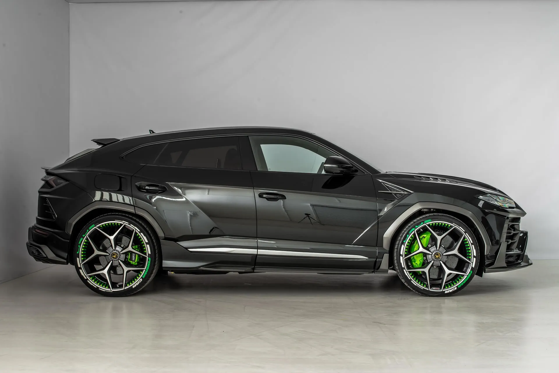 Check our price and buy a SCL Performance body kit for Lamborghini Urus