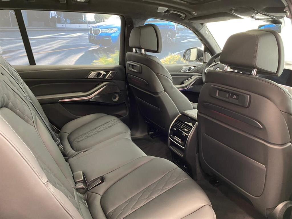 Buy New BMW X7 40d (G07)