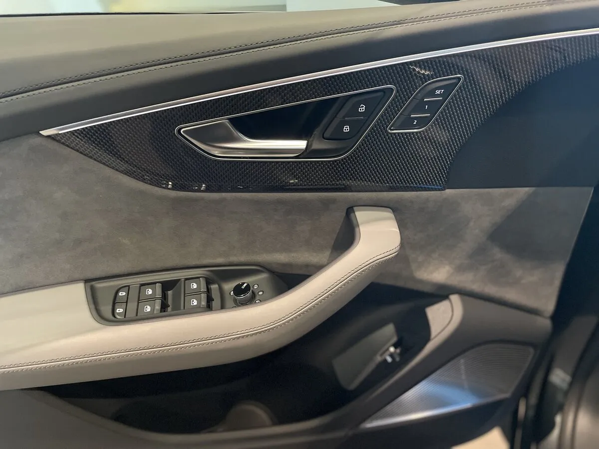 Buy New Audi SQ8 (4M)