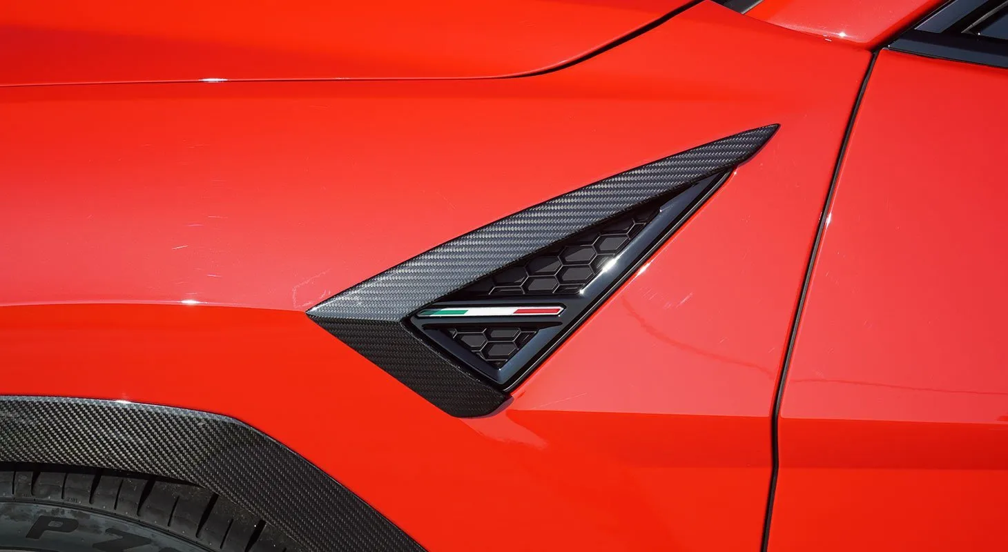 Check price and buy Novitec Carbon Fiber Body kit set for Lamborghini Urus