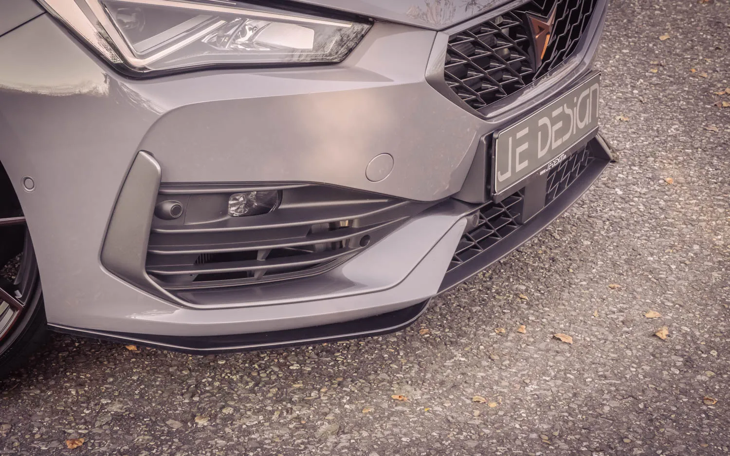 Check our price and buy JE Design body kit for Cupra Leon ST!