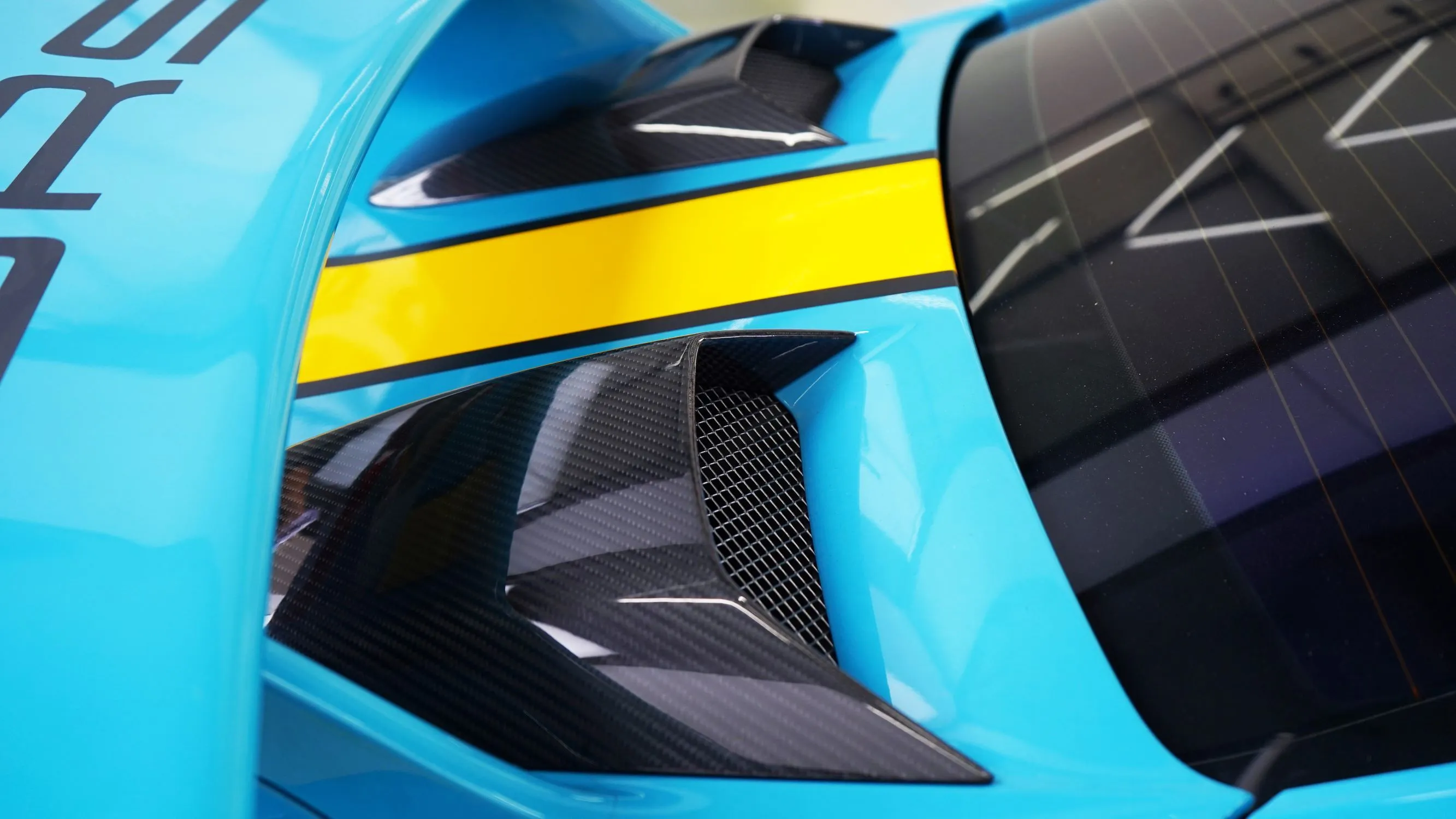 Check our price and buy a Karbel Carbon Fiber Body Kit set for Porsche 911 991.2 GT3