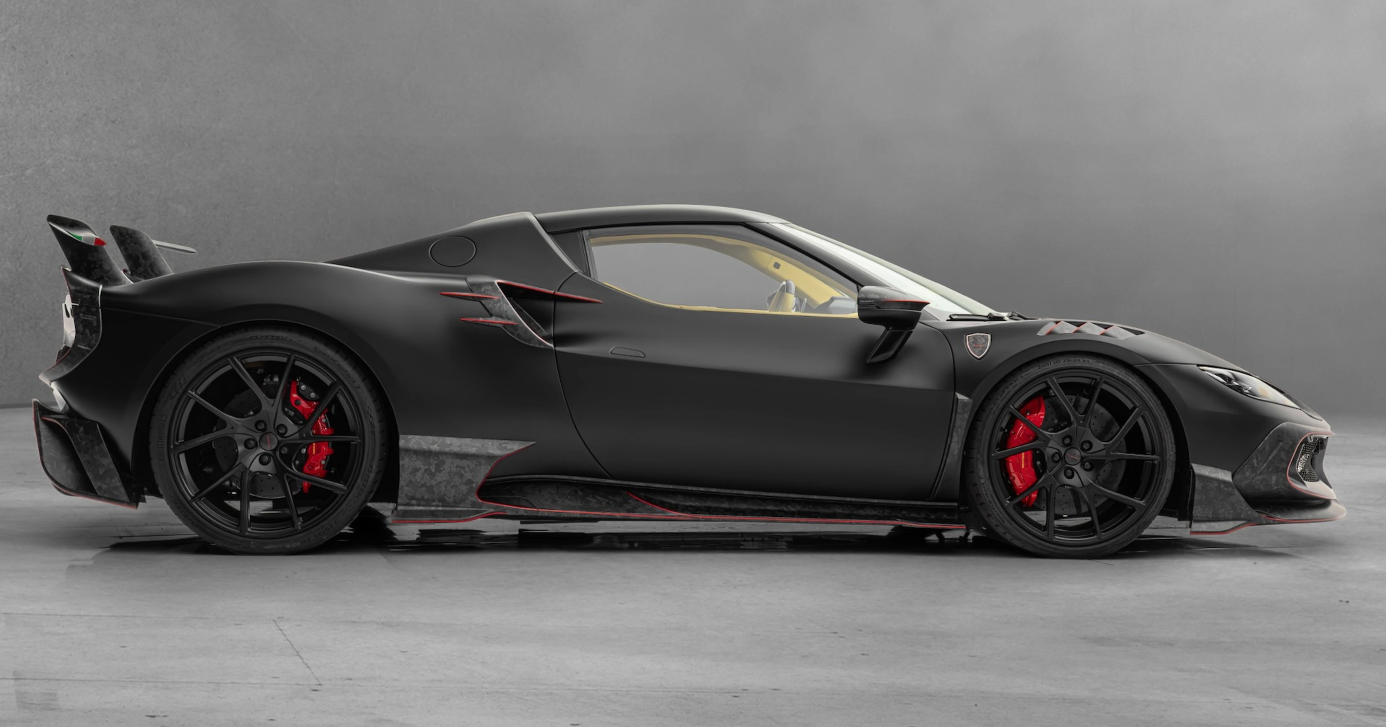 Mansory Ferrari 296 GTB carbon detail