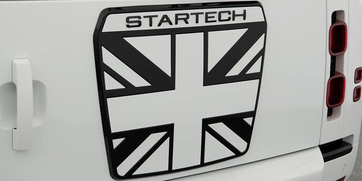 Check our price and buy Startech body kit for Land Rover Defender!