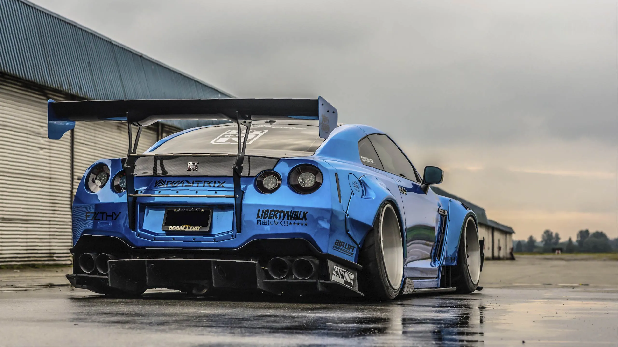 Check our price and buy Liberty Walk  body kit for Nissan GT-R R35!