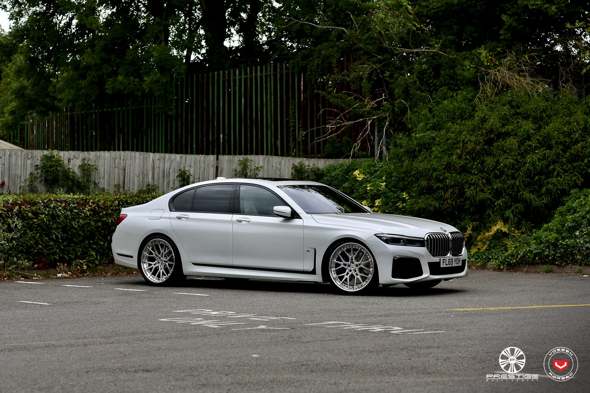 Vossen M X3 3 PIECE 3-piece forged wheel — concave face detail