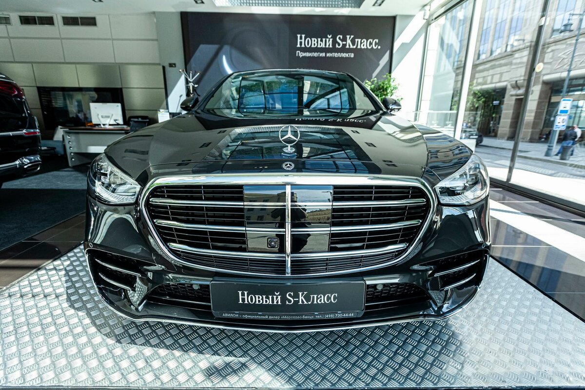 Check price and buy New Mercedes-Benz S-Class 350 d Long 4MATIC (W223) For Sale