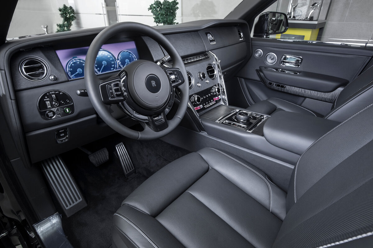 Check price and buy New Rolls-Royce Cullinan For Sale