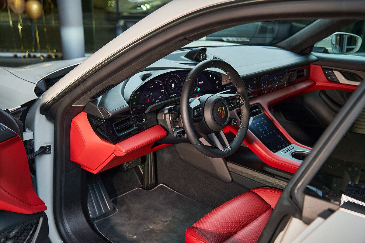 Check price and buy New Porsche Taycan 4S For Sale