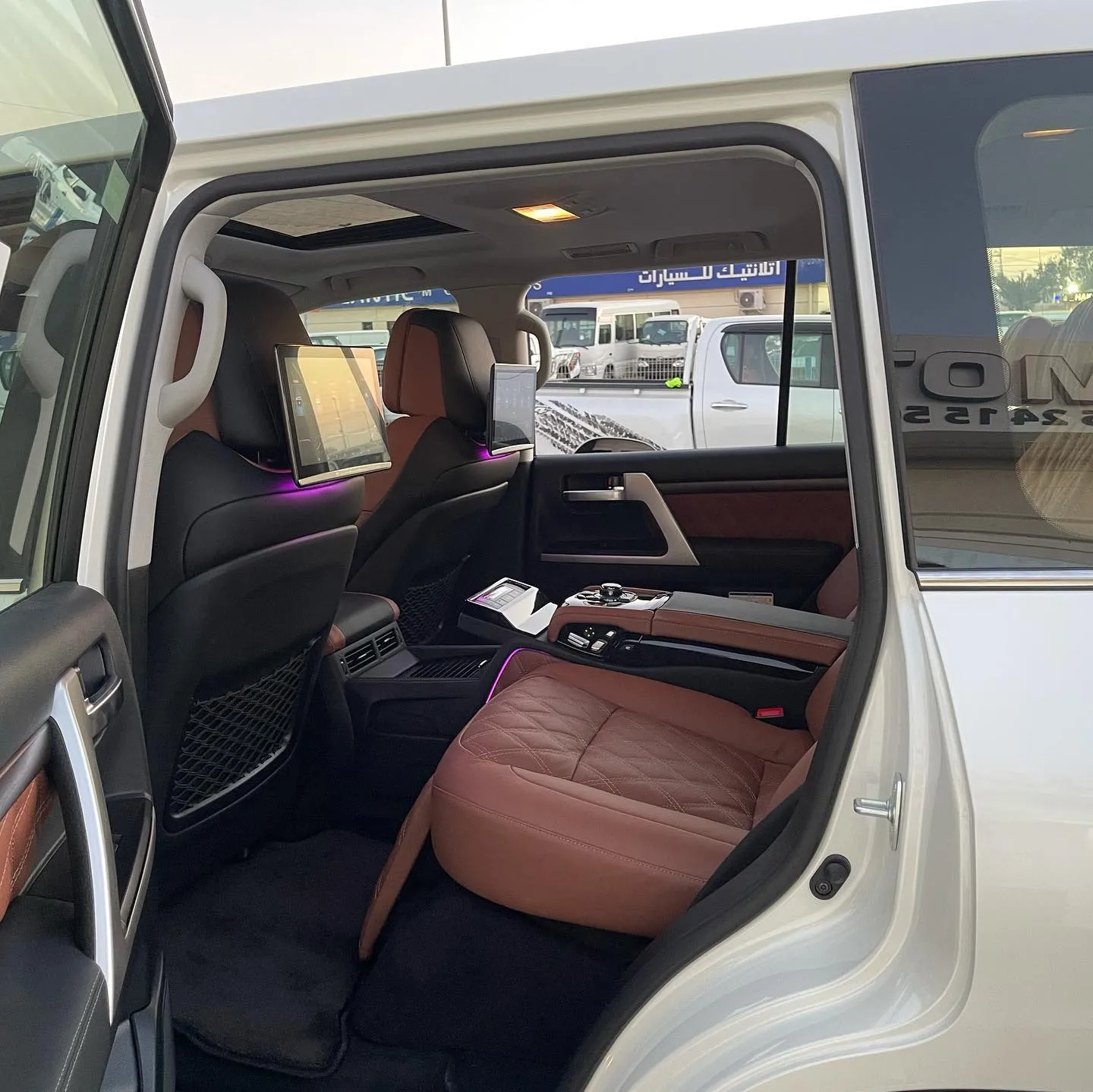 Check price and buy Carat seats set for Toyota Land Cruiser 200 Restyling 2