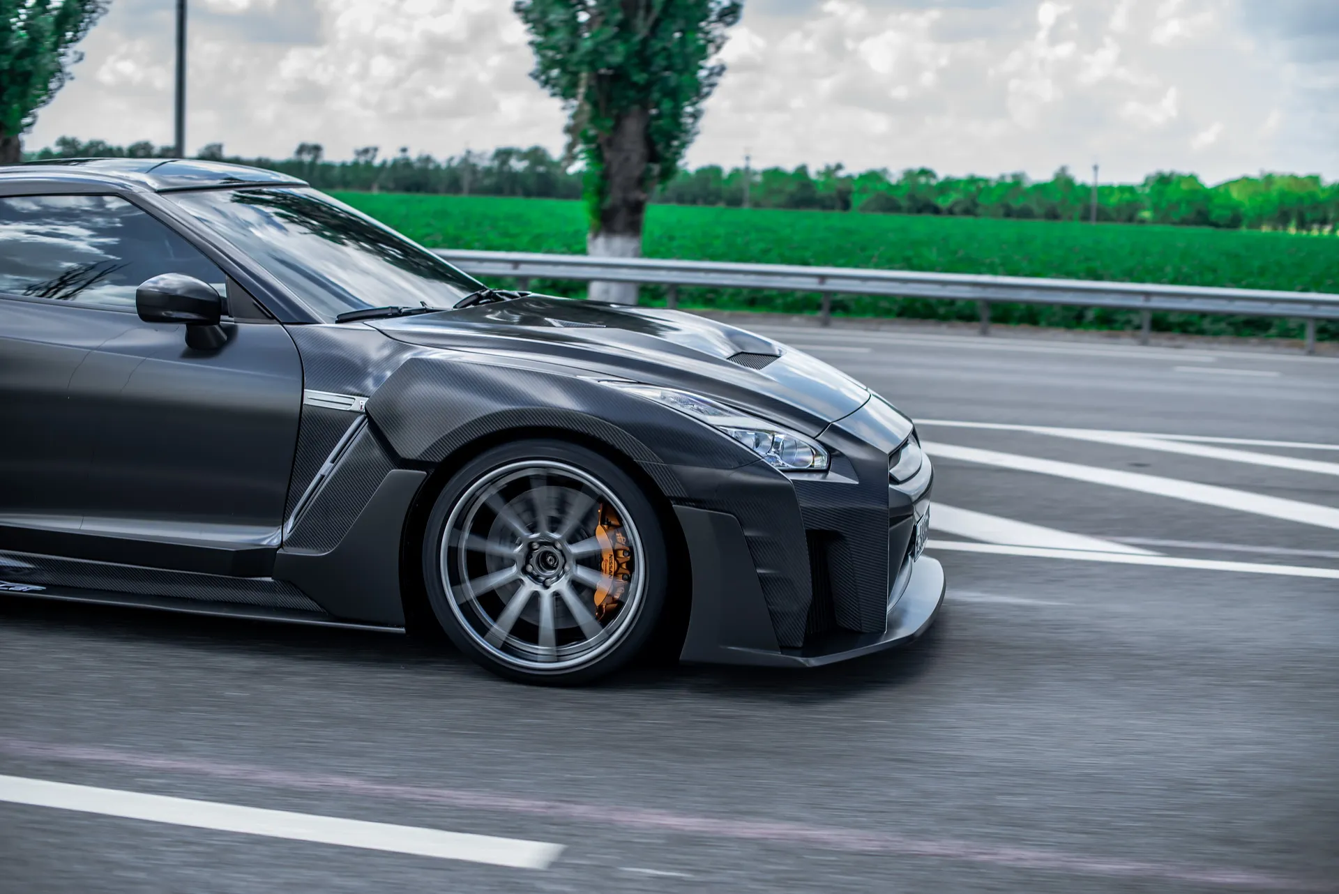 Check our price and buy SCL Performance Global body kit for Nissan GT-R Gojira!