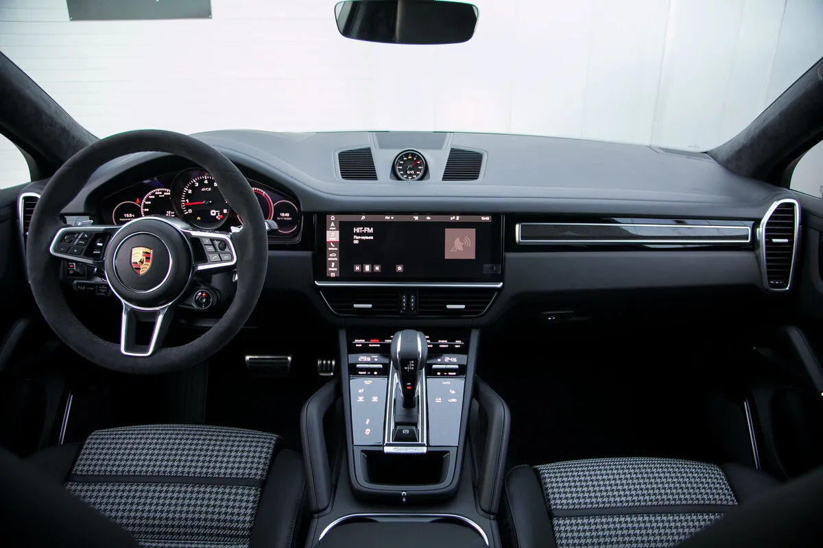 New Porsche Cayenne GTS Coupé