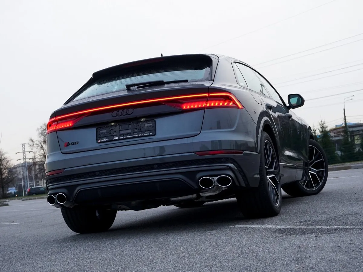 Buy New Audi SQ8 (4M)