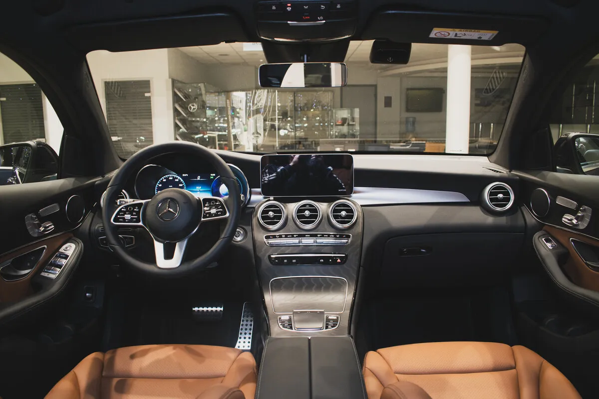 Check price and buy New Mercedes-Benz GLC Coupe 300 (C253) Restyling For Sale