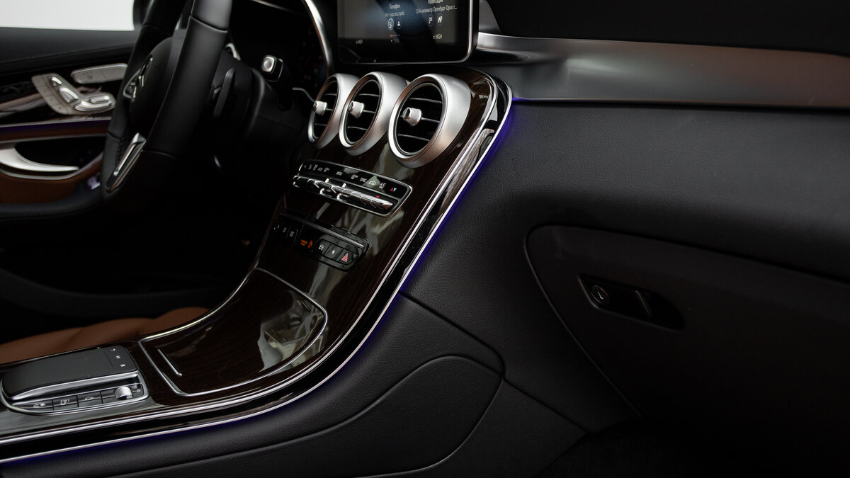 Check price and buy New Mercedes-Benz GLC Coupe 300 (C253) Restyling For Sale