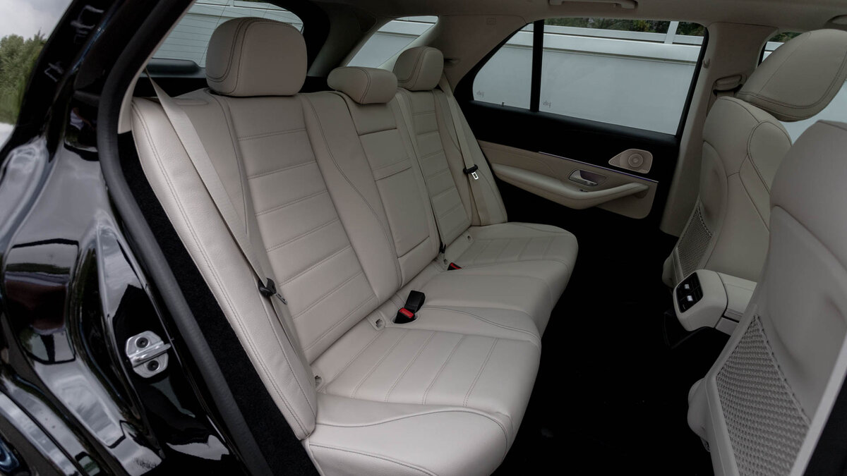 Check price and buy New Mercedes-Benz GLE 300 d (V167) For Sale