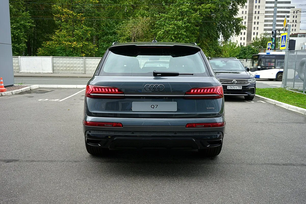 Check price and buy New Audi Q7 45 TDI (4M) Restyling For Sale