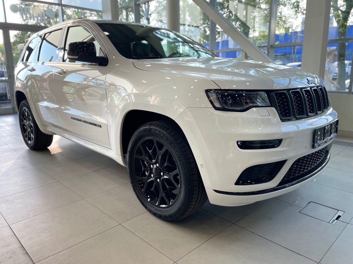 Check price and buy New Jeep Grand Cherokee (WK2) Restyling For Sale