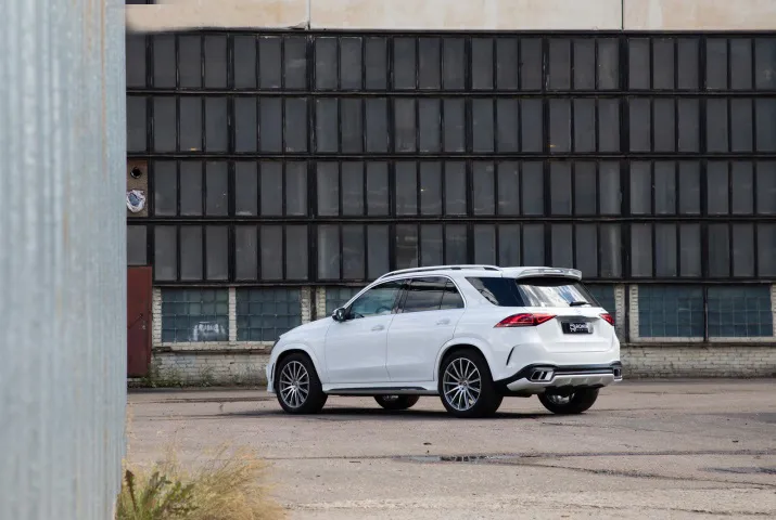 Check price and buy Ronin Design body kit for Mercedes-Benz GLE V167